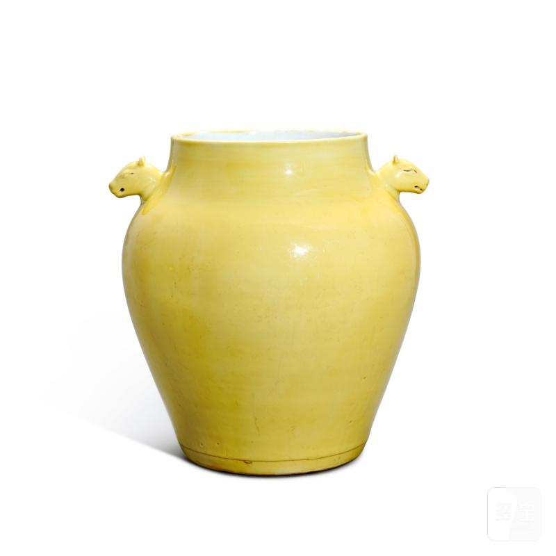A yellow-glazed handled ritual jar, Ming dynasty | 明 黃釉犧耳尊 - 图2